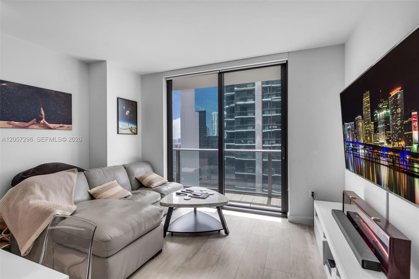 55 SW 9th St # 2407, Miami, FL 33130 — zdjęcie 3