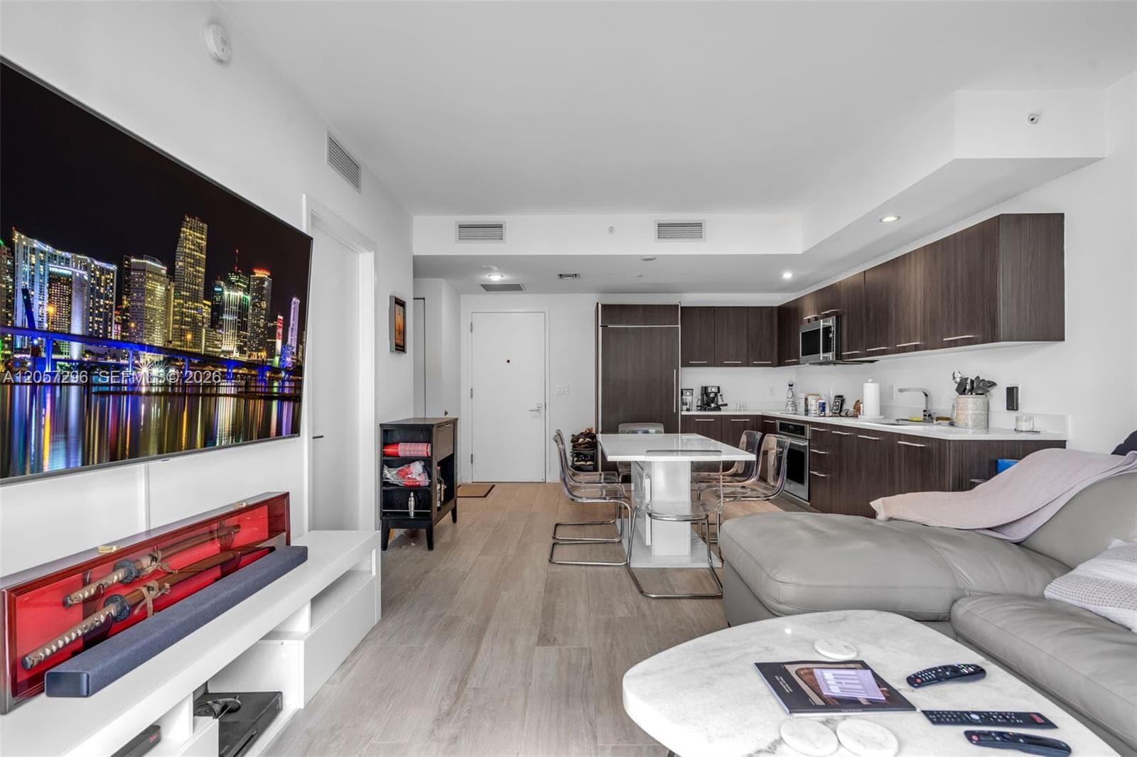 55 SW 9th St # 2407, Miami, FL 33130 — zdjęcie 4
