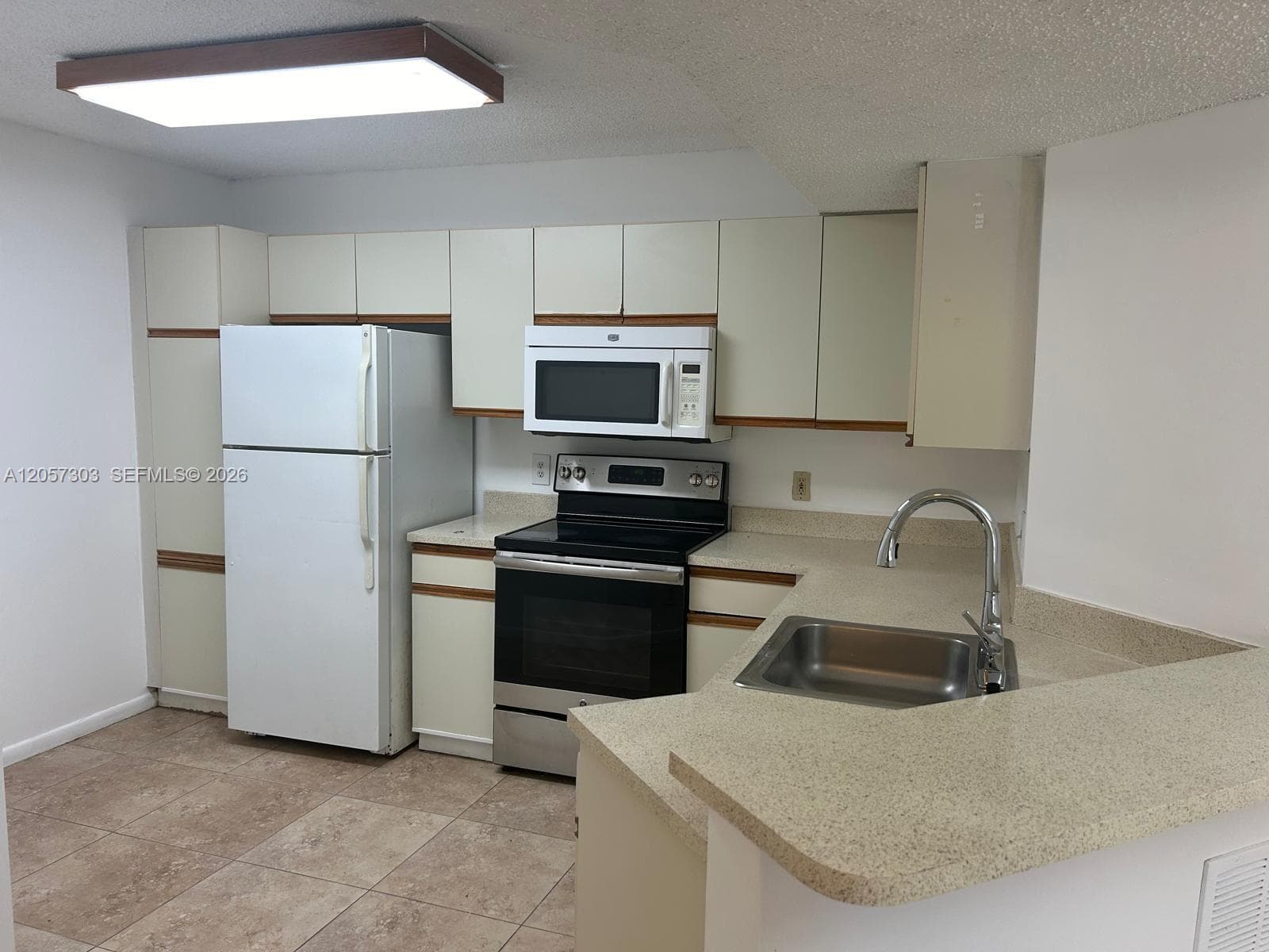 8851 Wiles Rd # 208, Coral Springs, FL 33067 — zdjęcie 4