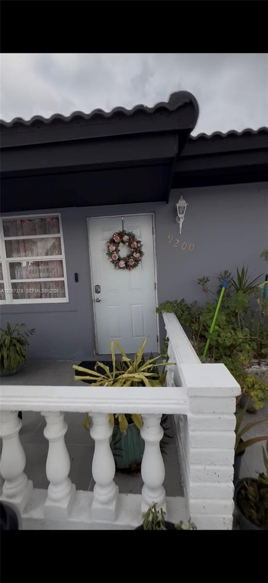 9200 SW 37th St, Miami, FL 33165