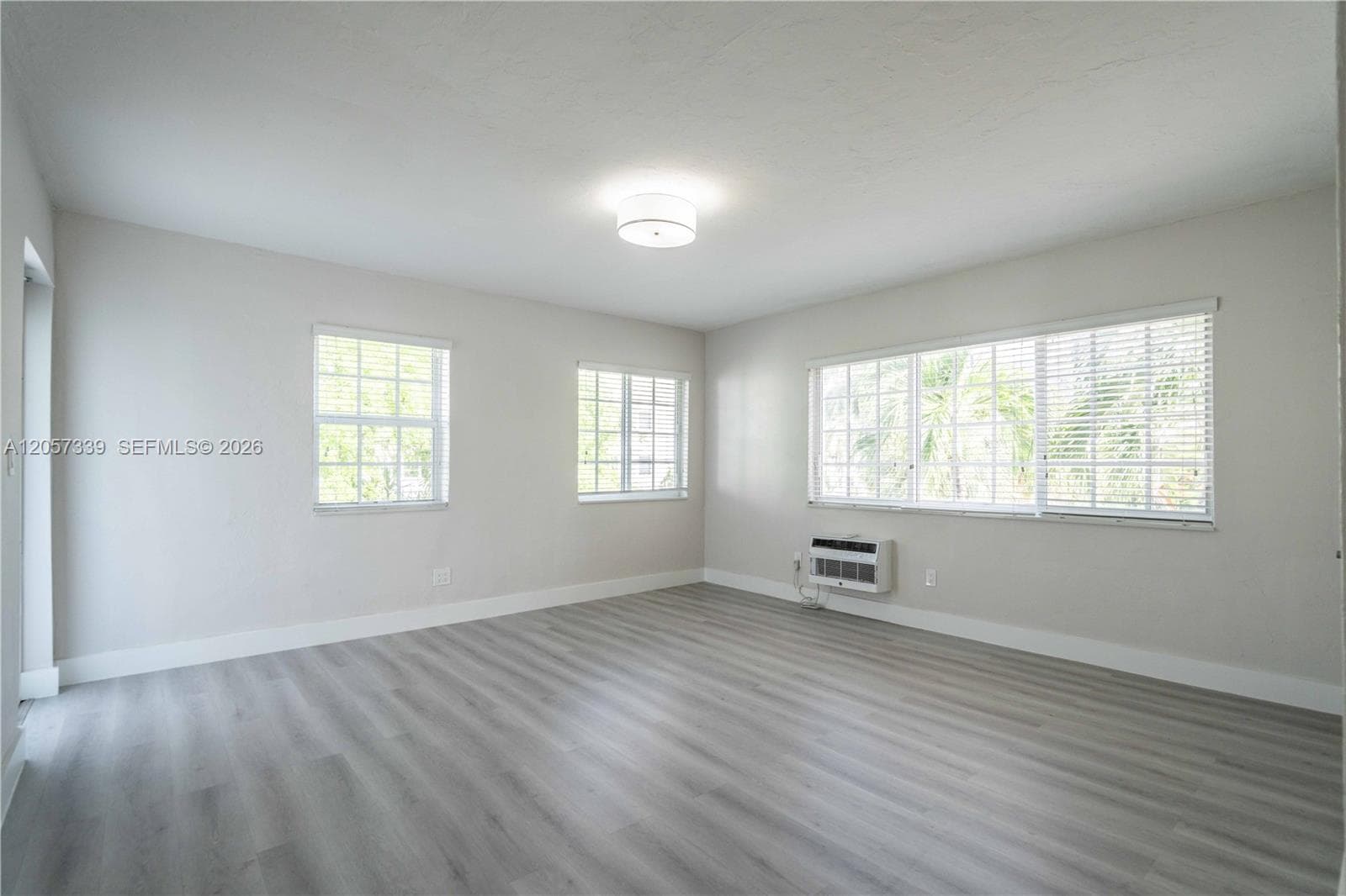 2416 Flamingo Dr # 15, Miami Beach, FL 33140 — zdjęcie 2