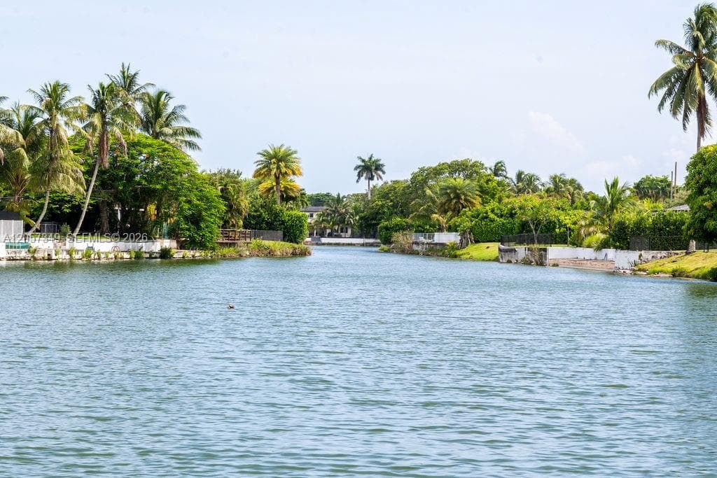5711 SW 64th Ave, South Miami, FL 33143 — zdjęcie 2