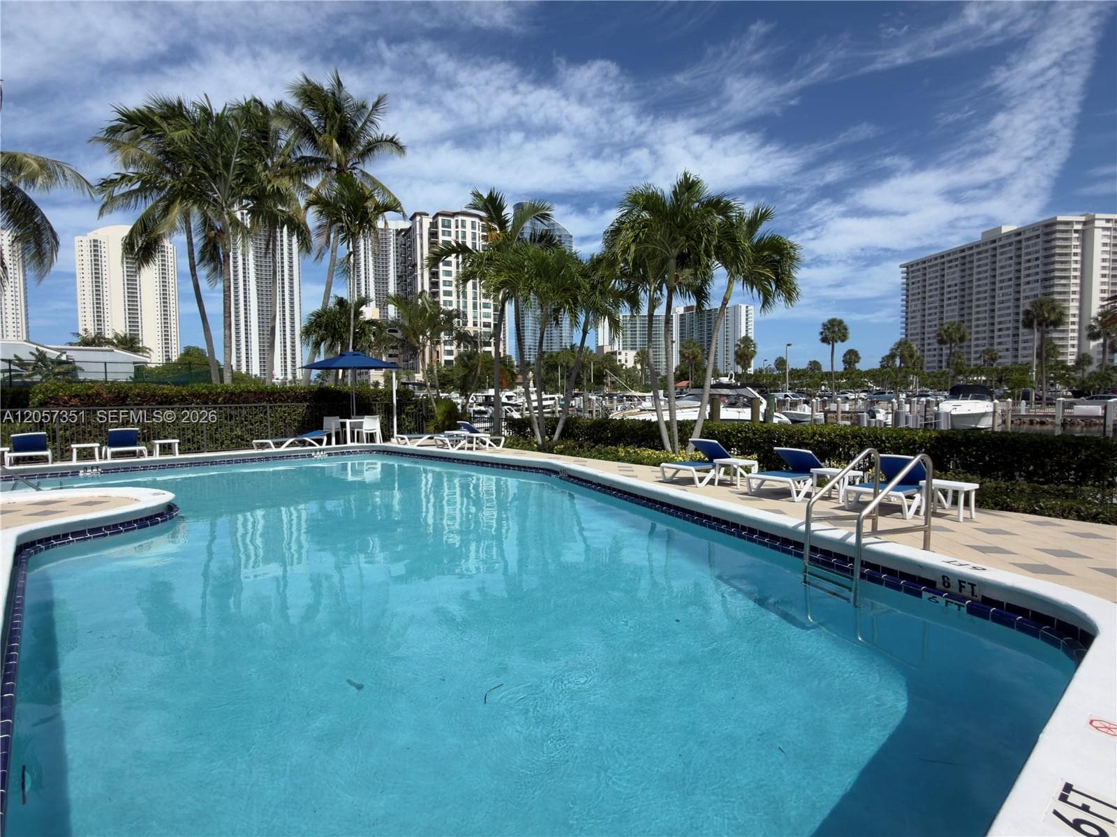 329 Poinciana Dr # 909, Sunny Isles Beach, FL 33160 — zdjęcie 2