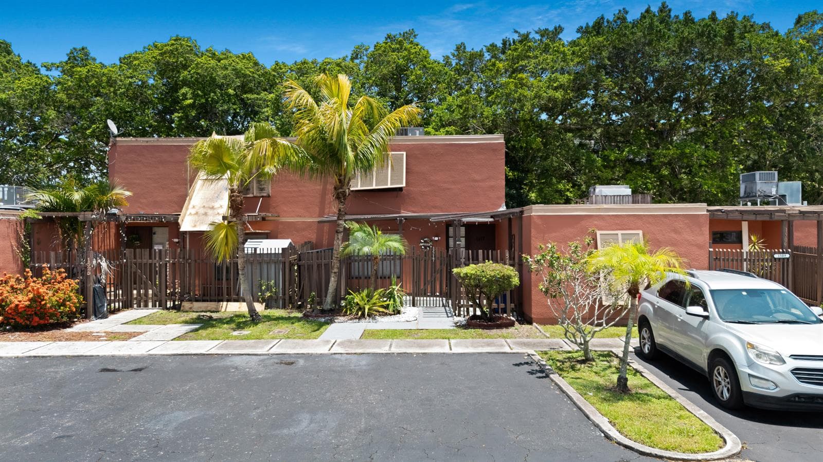 1517 Fairway Road, Pembroke Pines, FL 33026