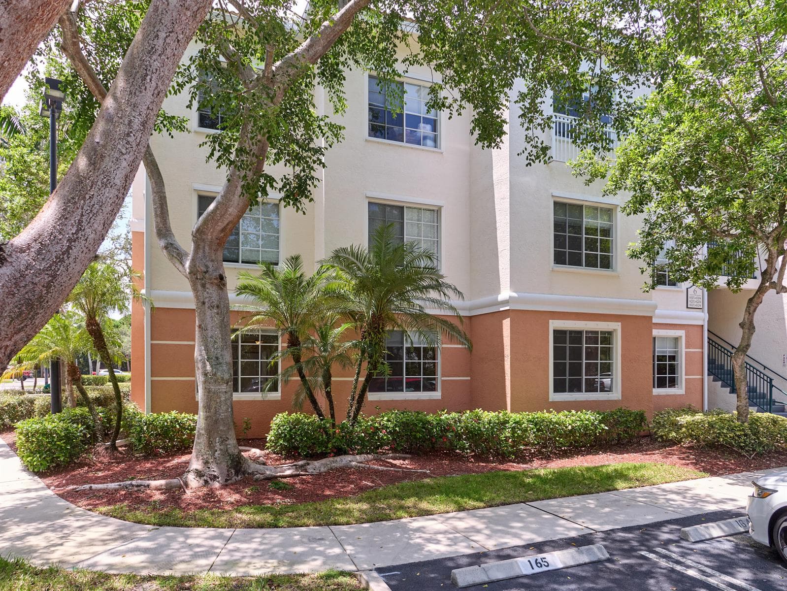 6101 Myrtlewood Circle W, Palm Beach Gardens, FL 33418