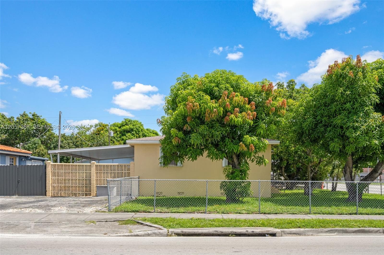 3220 E 8th Ave, Hialeah, FL 33013 — zdjęcie 4