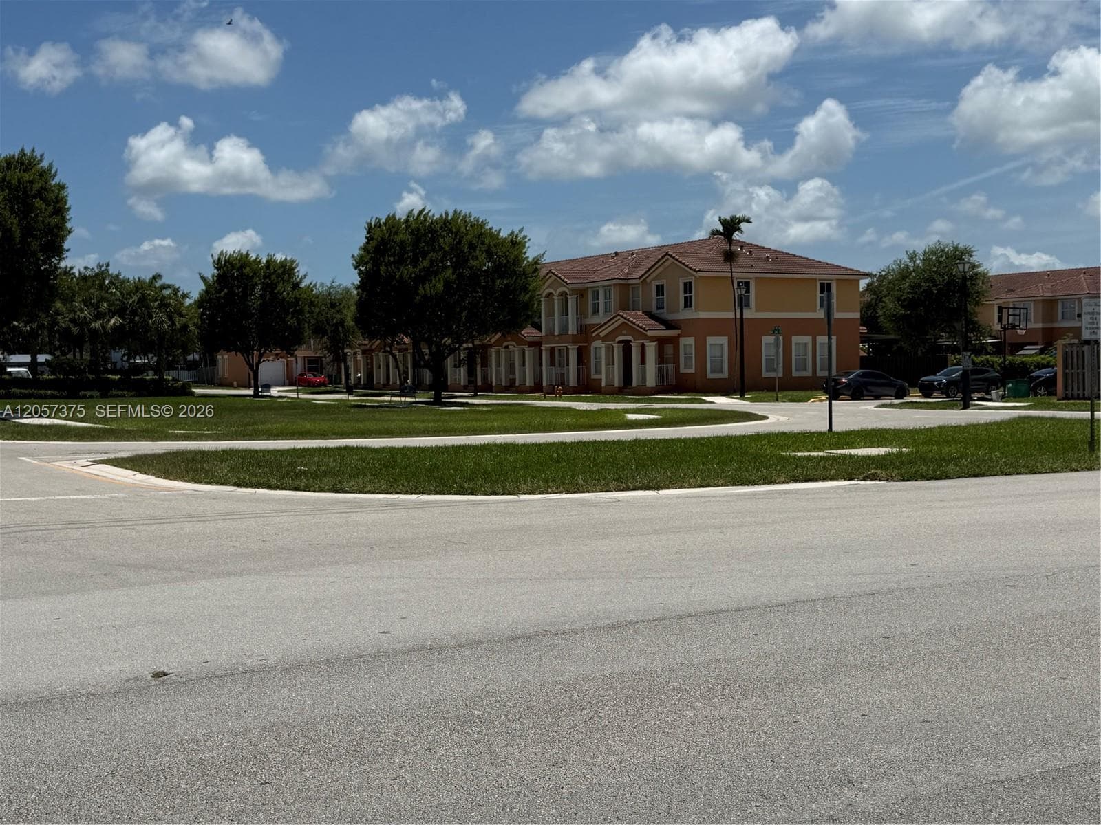 10852 SW 240th St, Homestead, FL 33032 — zdjęcie 2