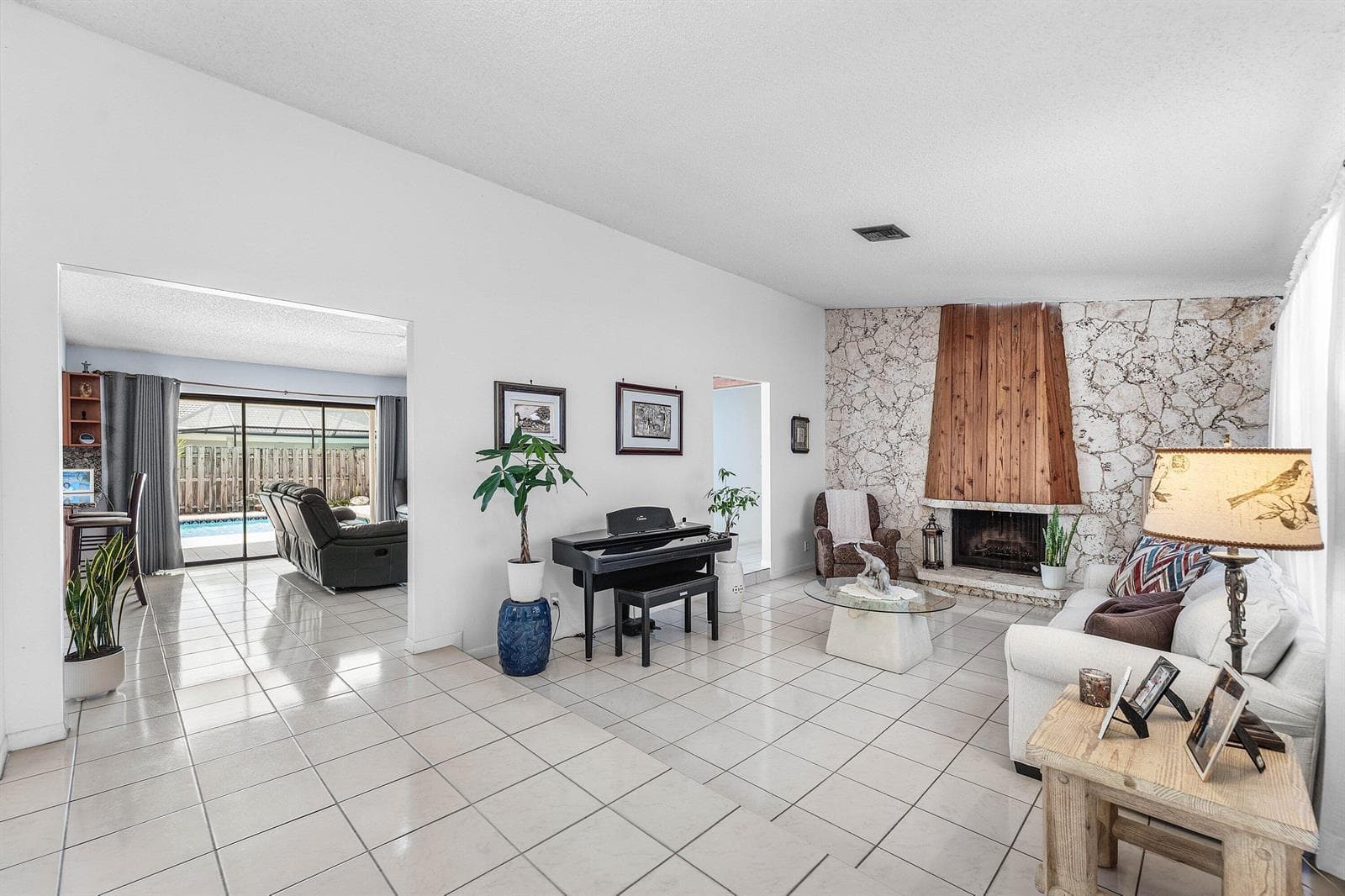 1217 NW 111TH Way, Coral Springs, FL 33071 — zdjęcie 3