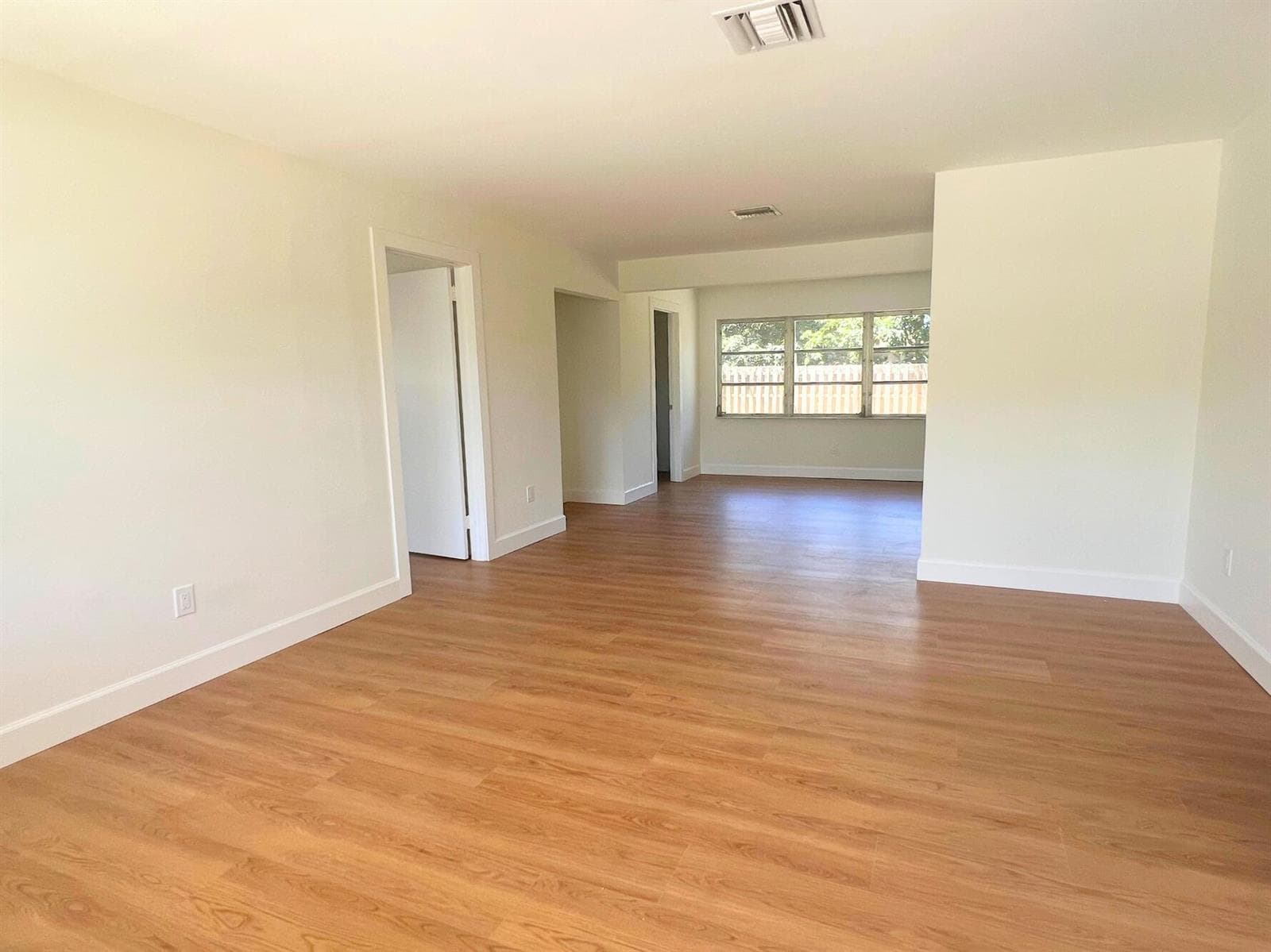 4787 TORTUGA Drive, West Palm Beach, FL 33407 — zdjęcie 2