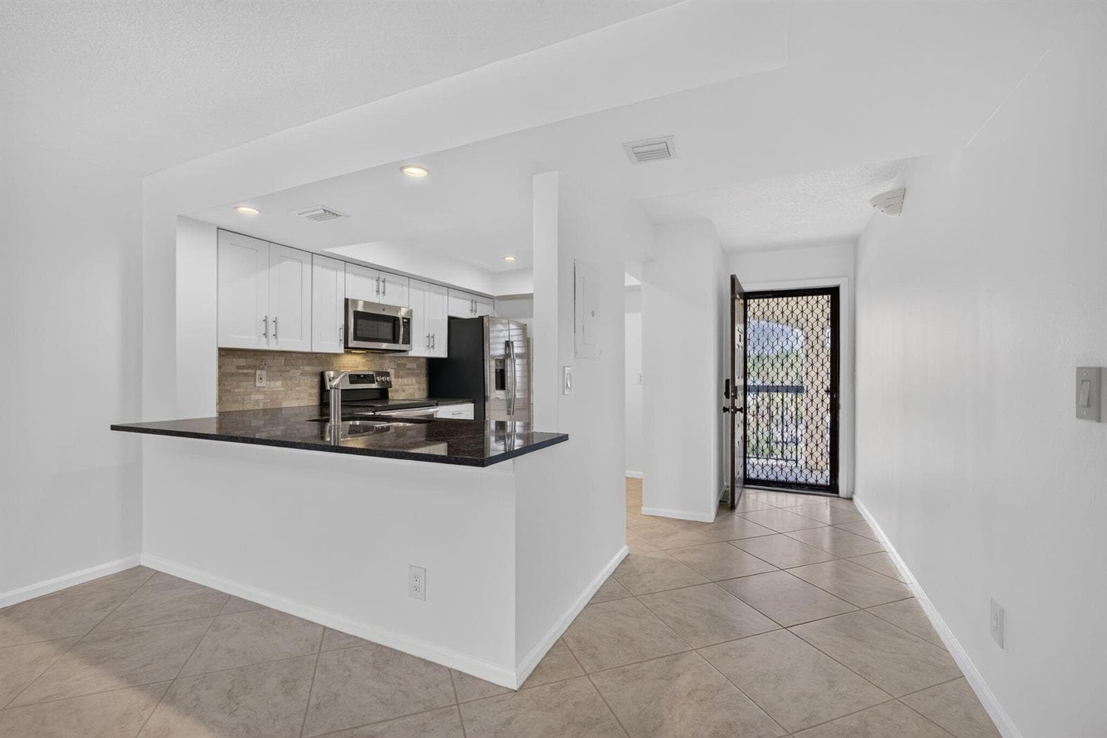 313 LAKE Circle # 311, North Palm Beach, FL 33408 — zdjęcie 5