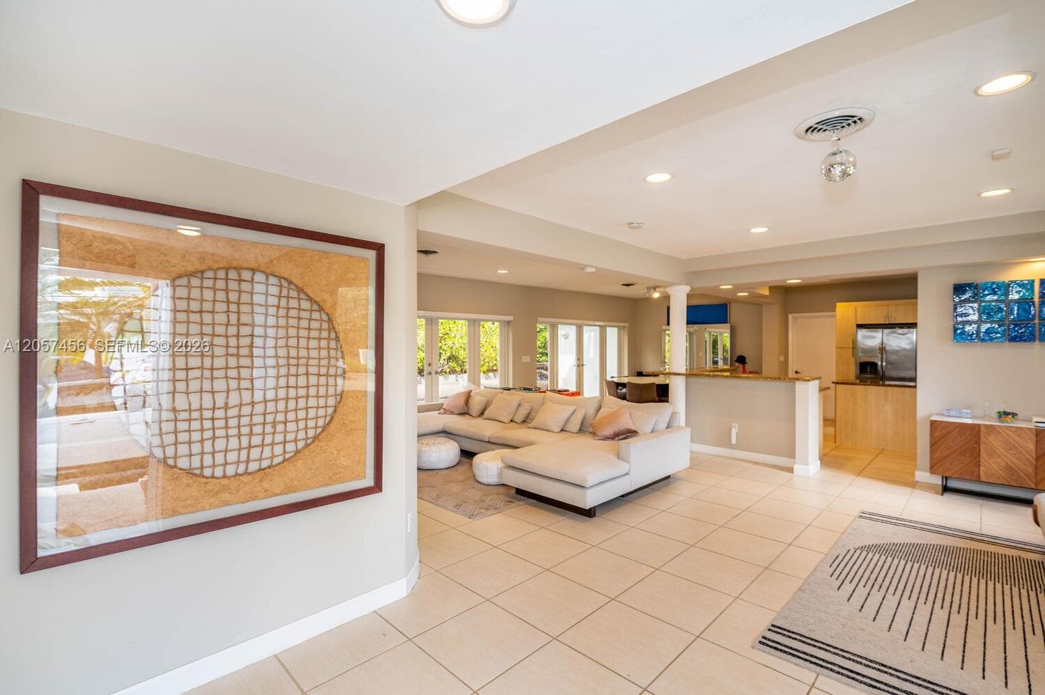 9520 E Broadview Dr, Bay Harbor Islands, FL 33154 — zdjęcie 5