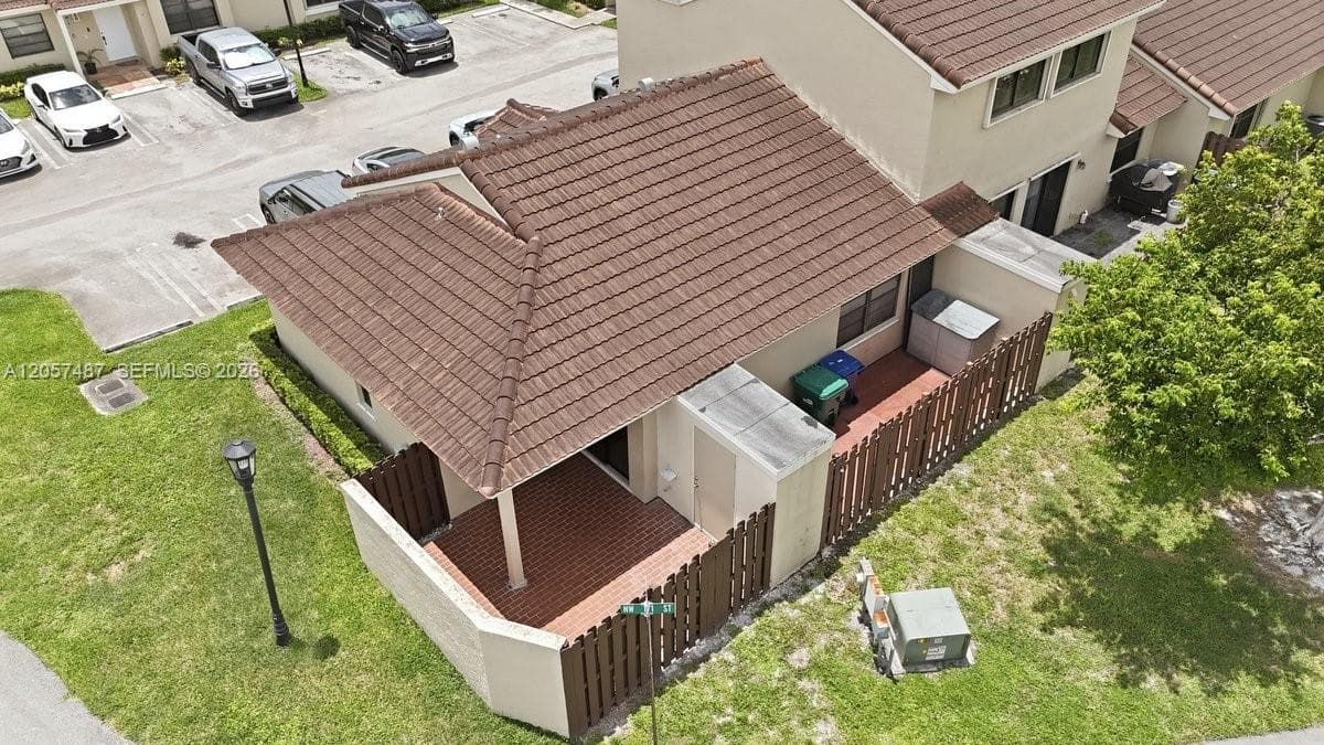 6473 NW 170th Ln, Hialeah, FL 33015 — zdjęcie 2
