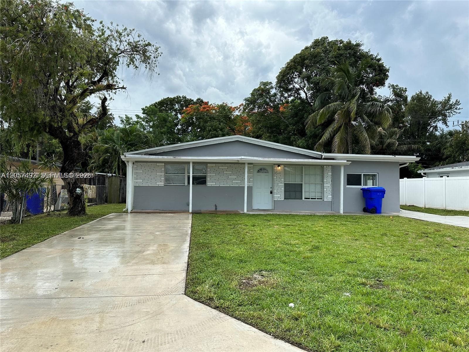 5820 Atlanta St, Hollywood, FL 33021
