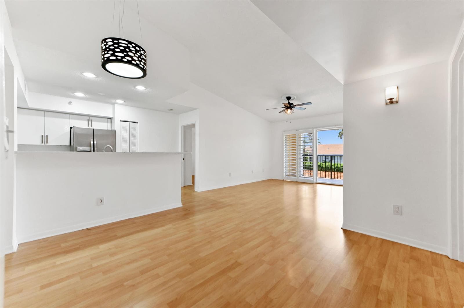 140 Yacht Club Way # 307, Hypoluxo, FL 33462