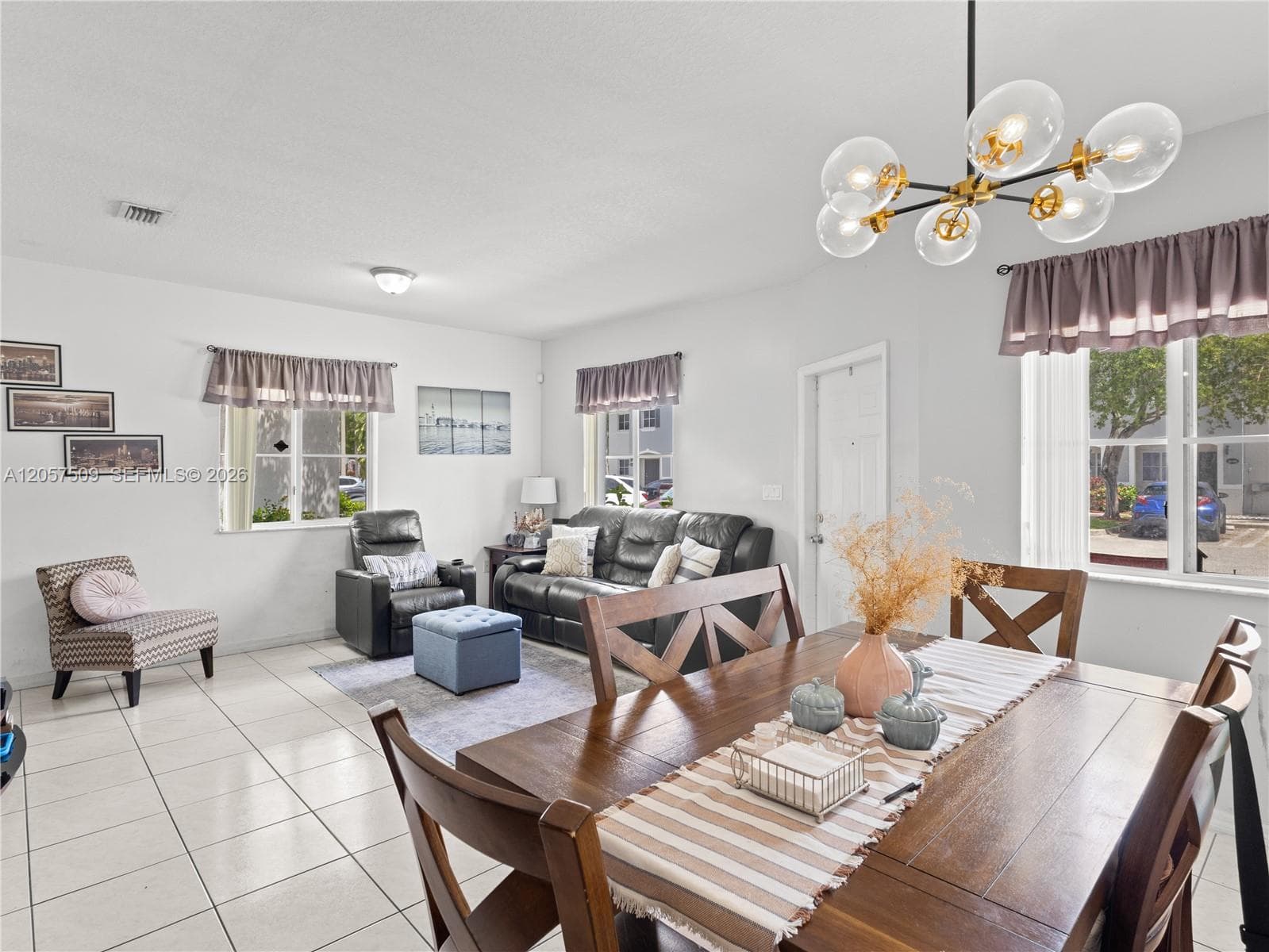 1651 SE 31st Ct, Homestead, FL 33035 — zdjęcie 4