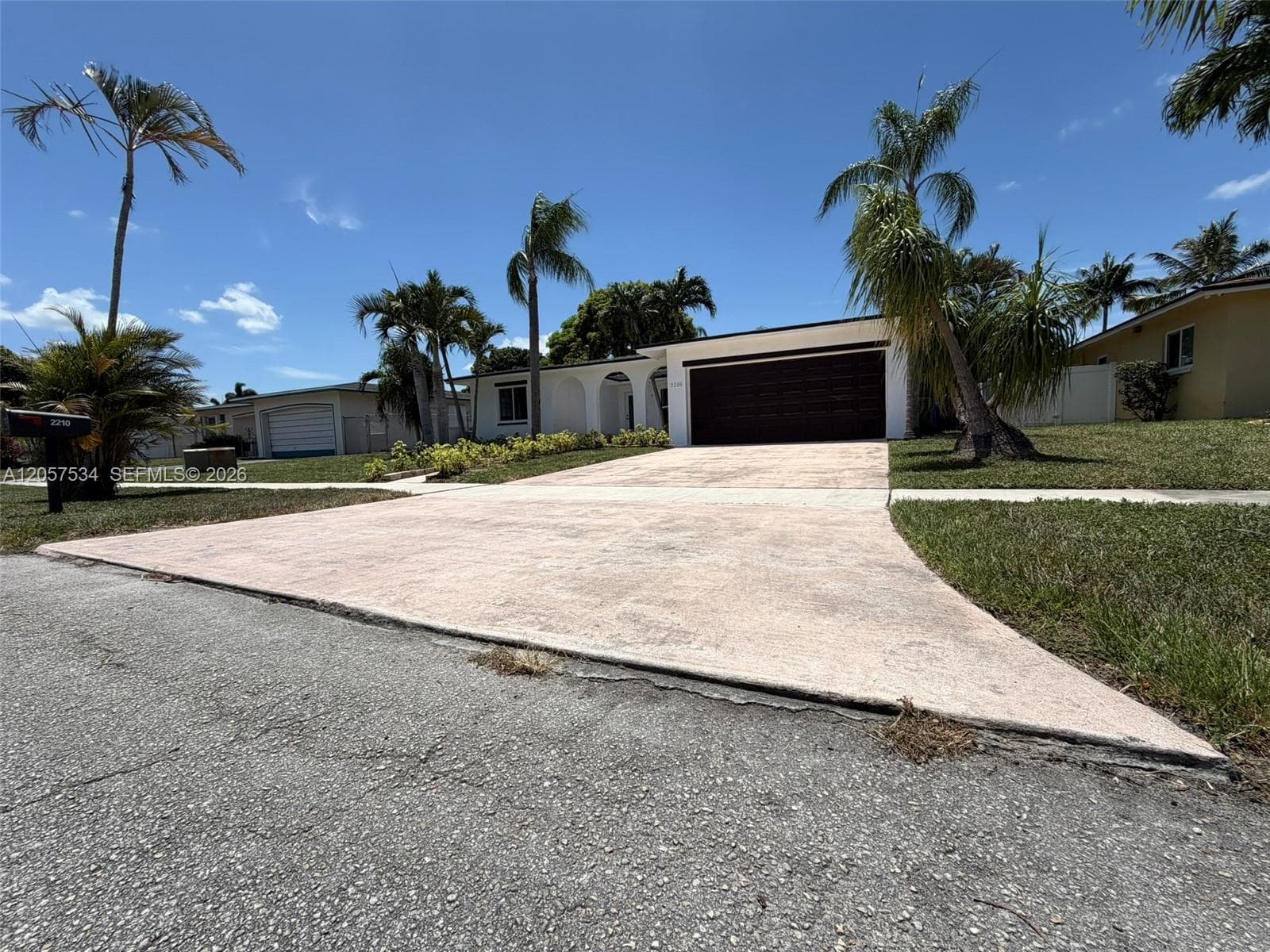 2210 NW 93rd Ave, Pembroke Pines, FL 33024 — zdjęcie 2