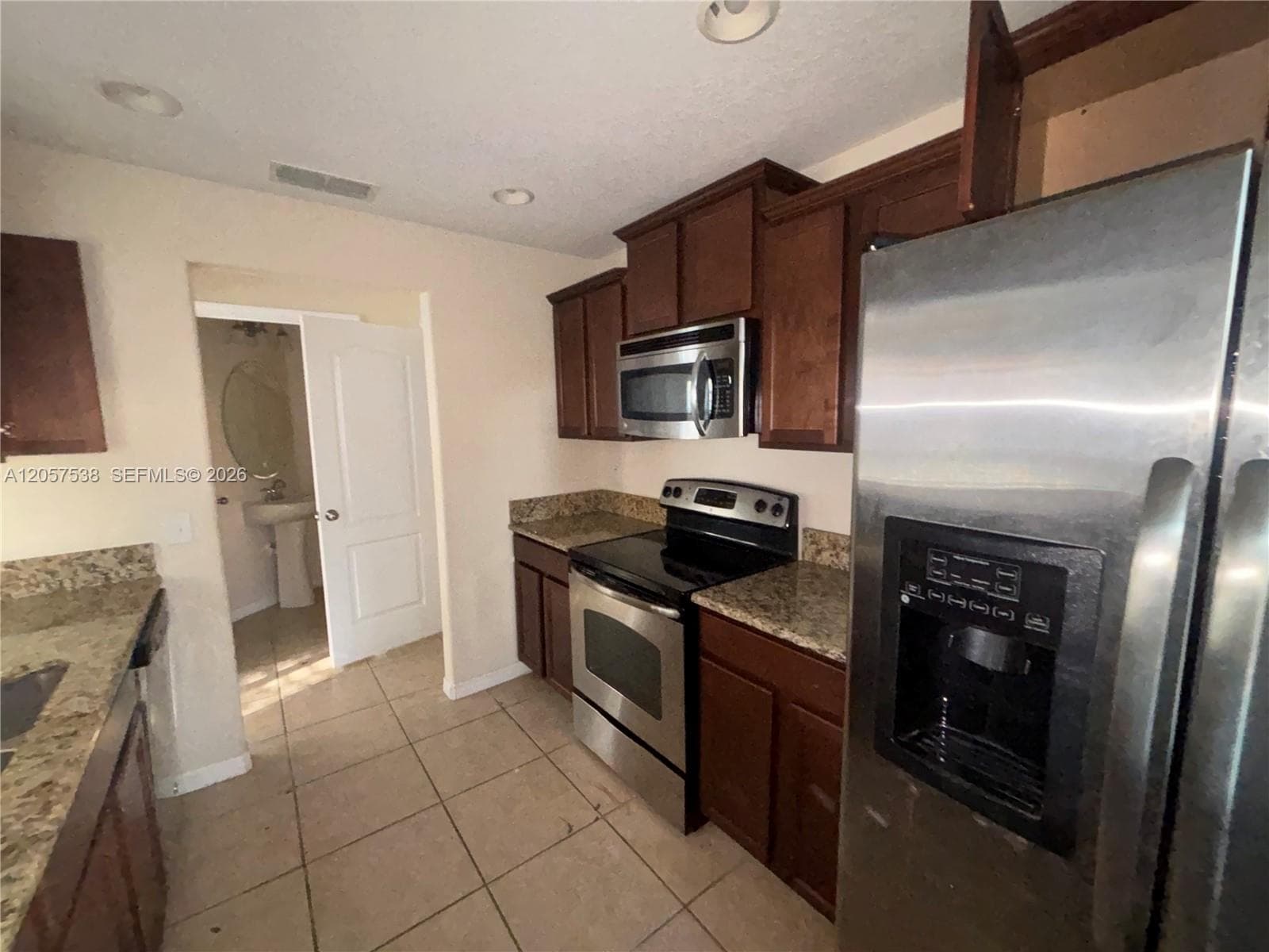 332 Carina Cir # 332, Other City - In The State Of Florida, FL 32773 — zdjęcie 5