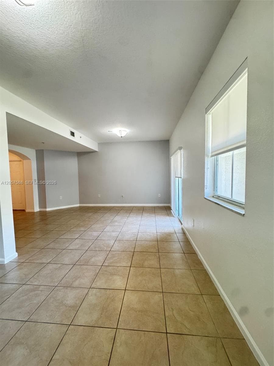 11601 NW 89 St # 106, Doral, FL 33178 — zdjęcie 4