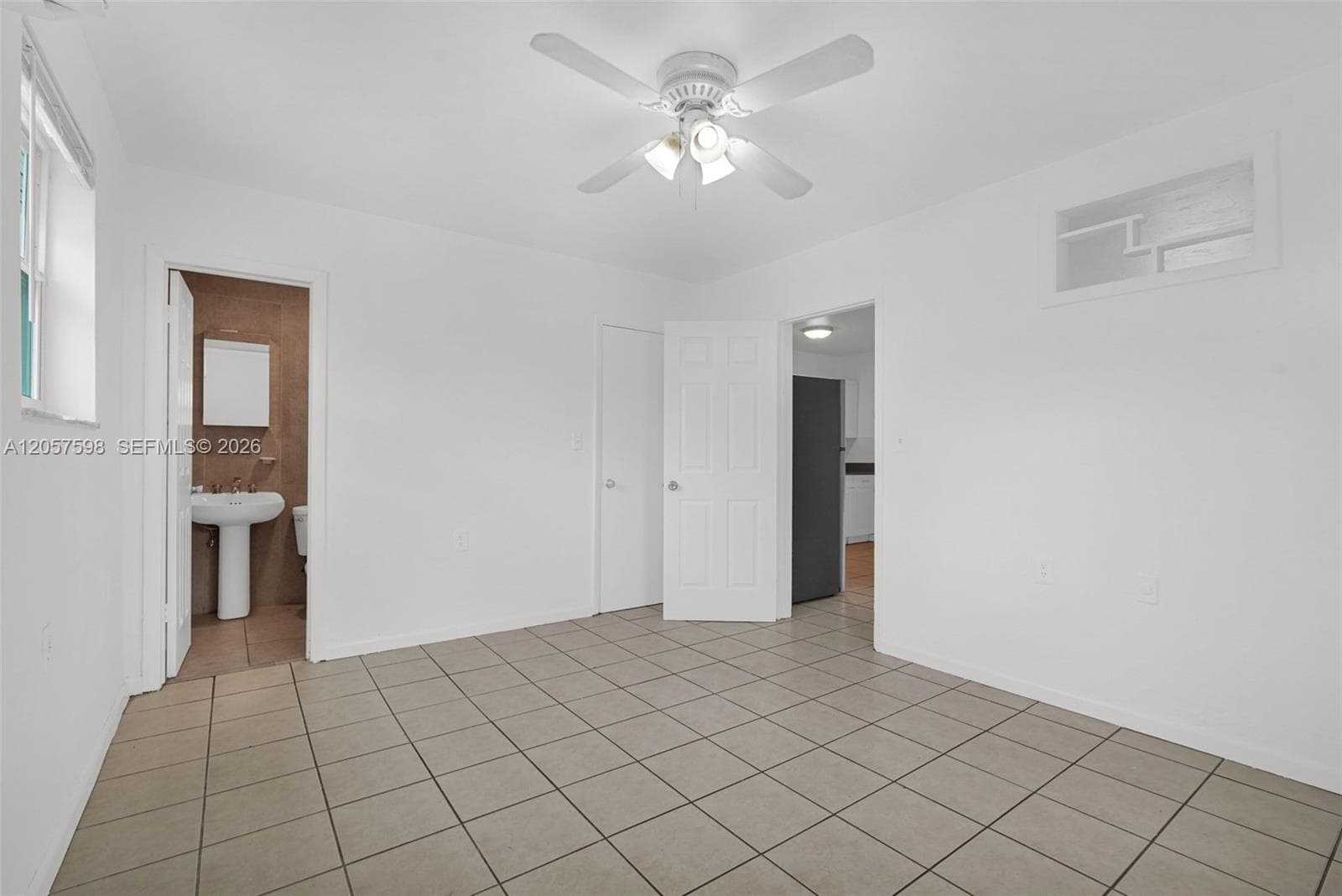 577 NW 90th St # 6, El Portal, FL 33150 — zdjęcie 5
