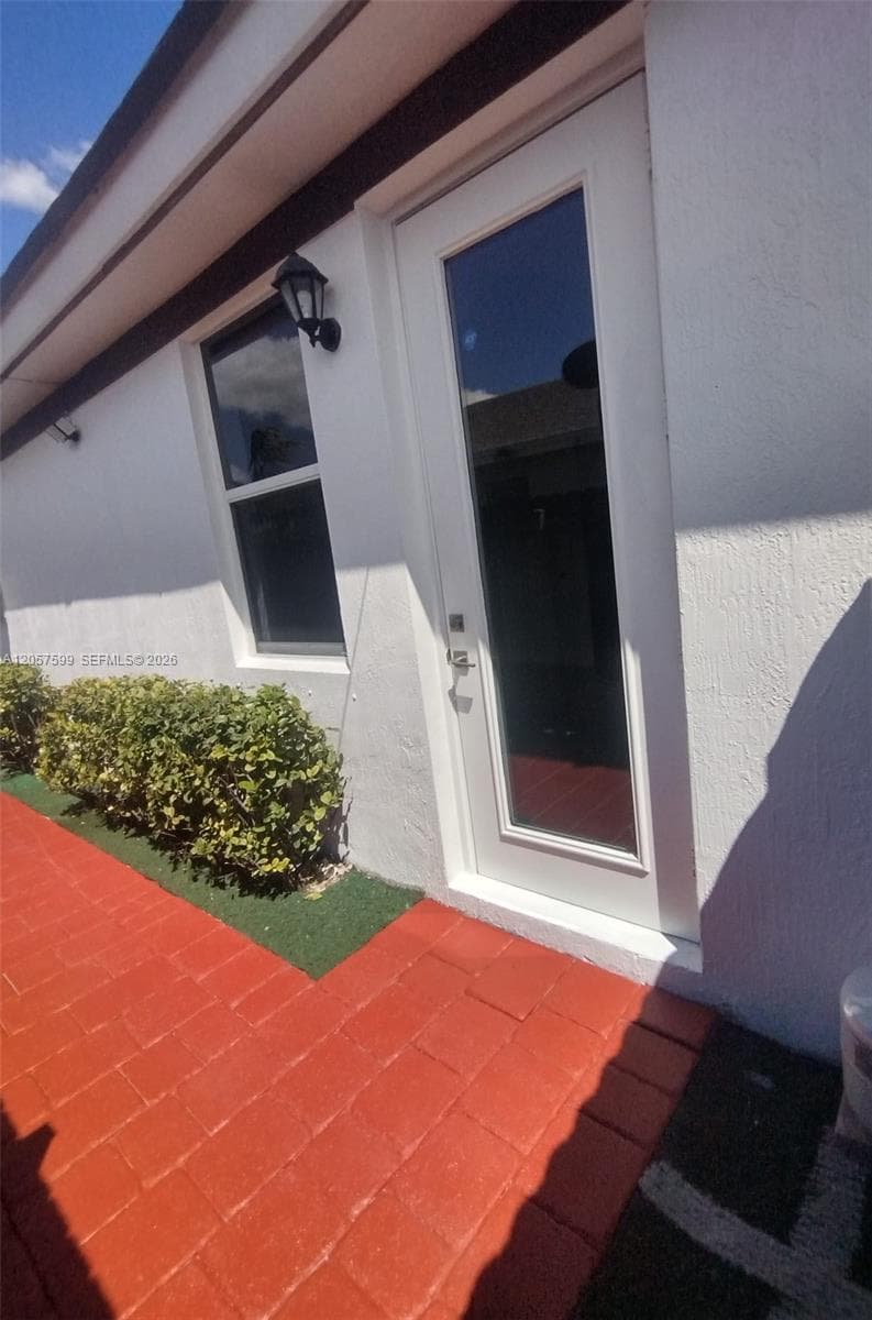 27701 SW 134th Ct - In Law Quarters # 0, Homestead, FL 33032 — zdjęcie 3
