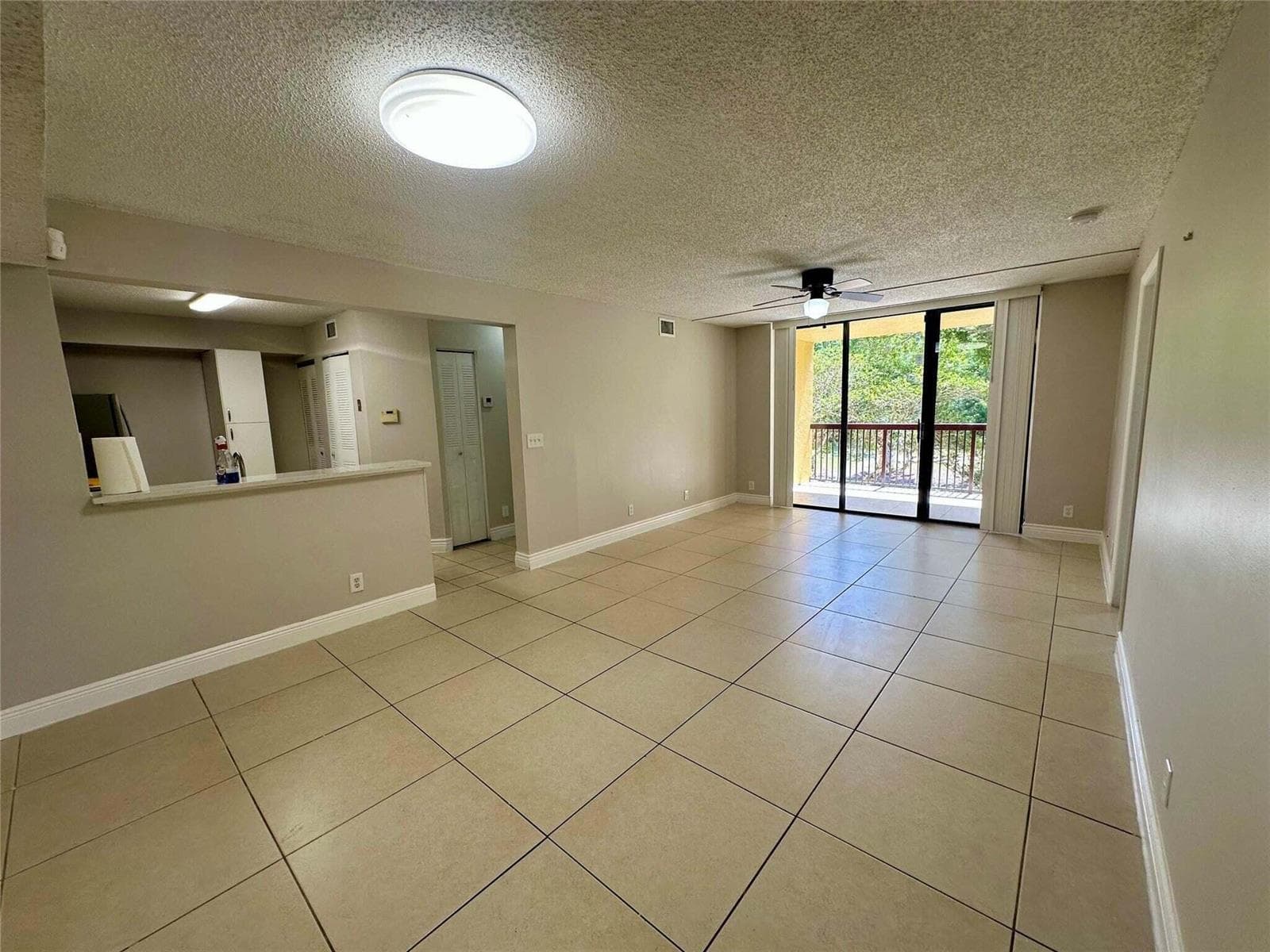 5701 RIVERSIDE Drive # 205B6, Coral Springs, FL 33067 — zdjęcie 2