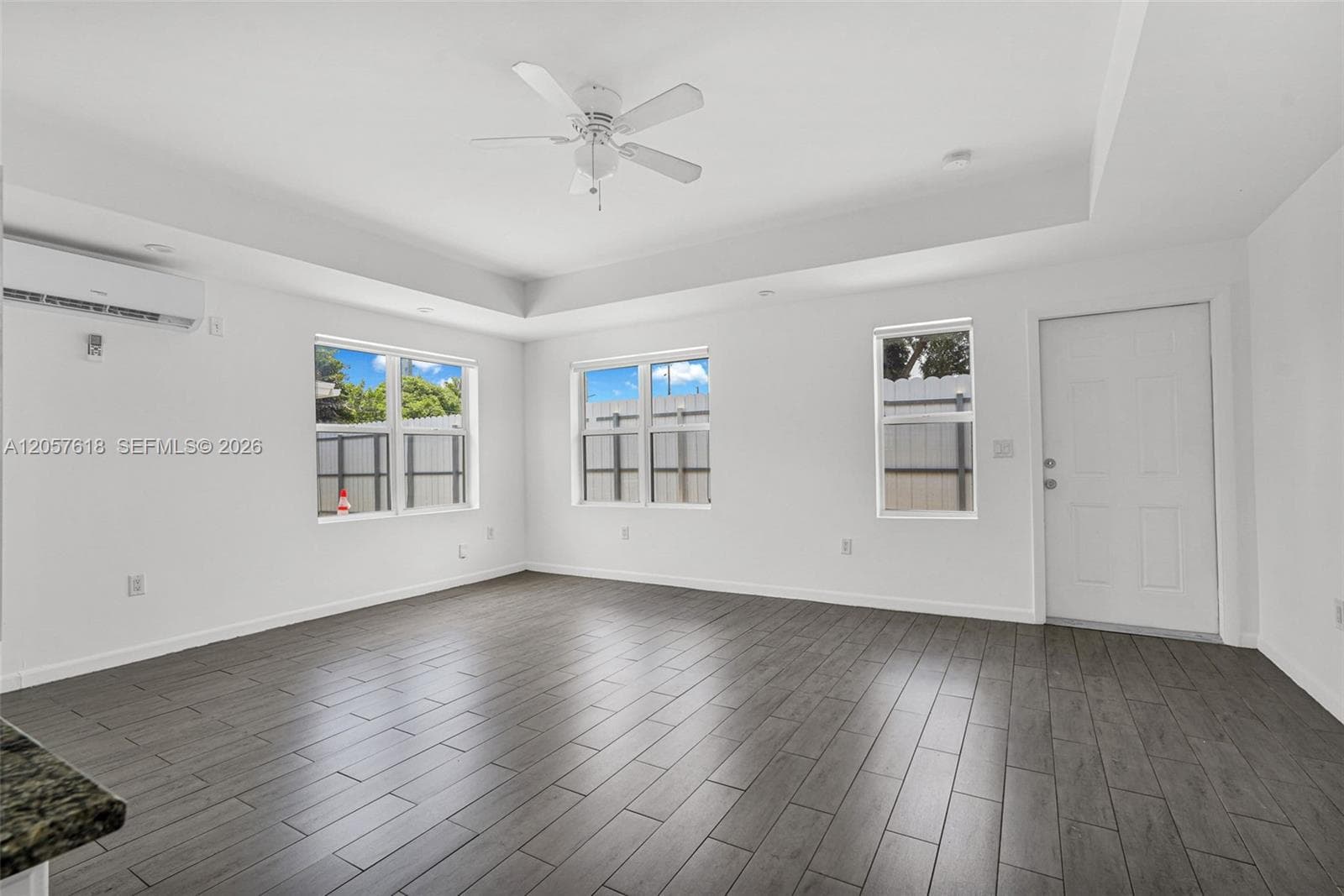 529 NW 88th St # 1, El Portal, FL 33150 — zdjęcie 3
