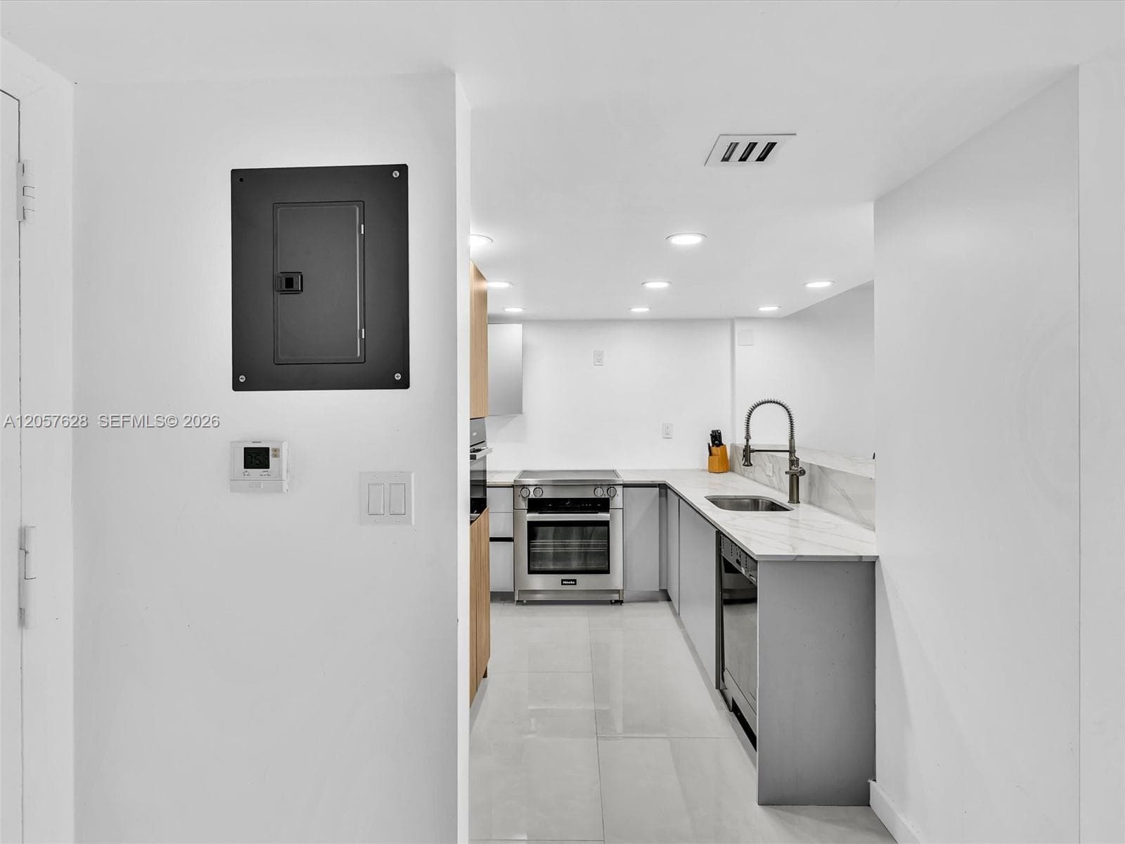 10000 W Bay Harbor Dr # 201, Bay Harbor Islands, FL 33154 — zdjęcie 3