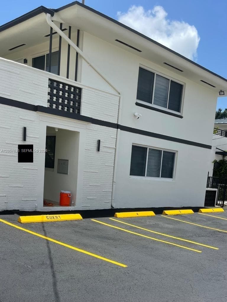 251 NW 57th Ave, Miami, FL 33126 — zdjęcie 3