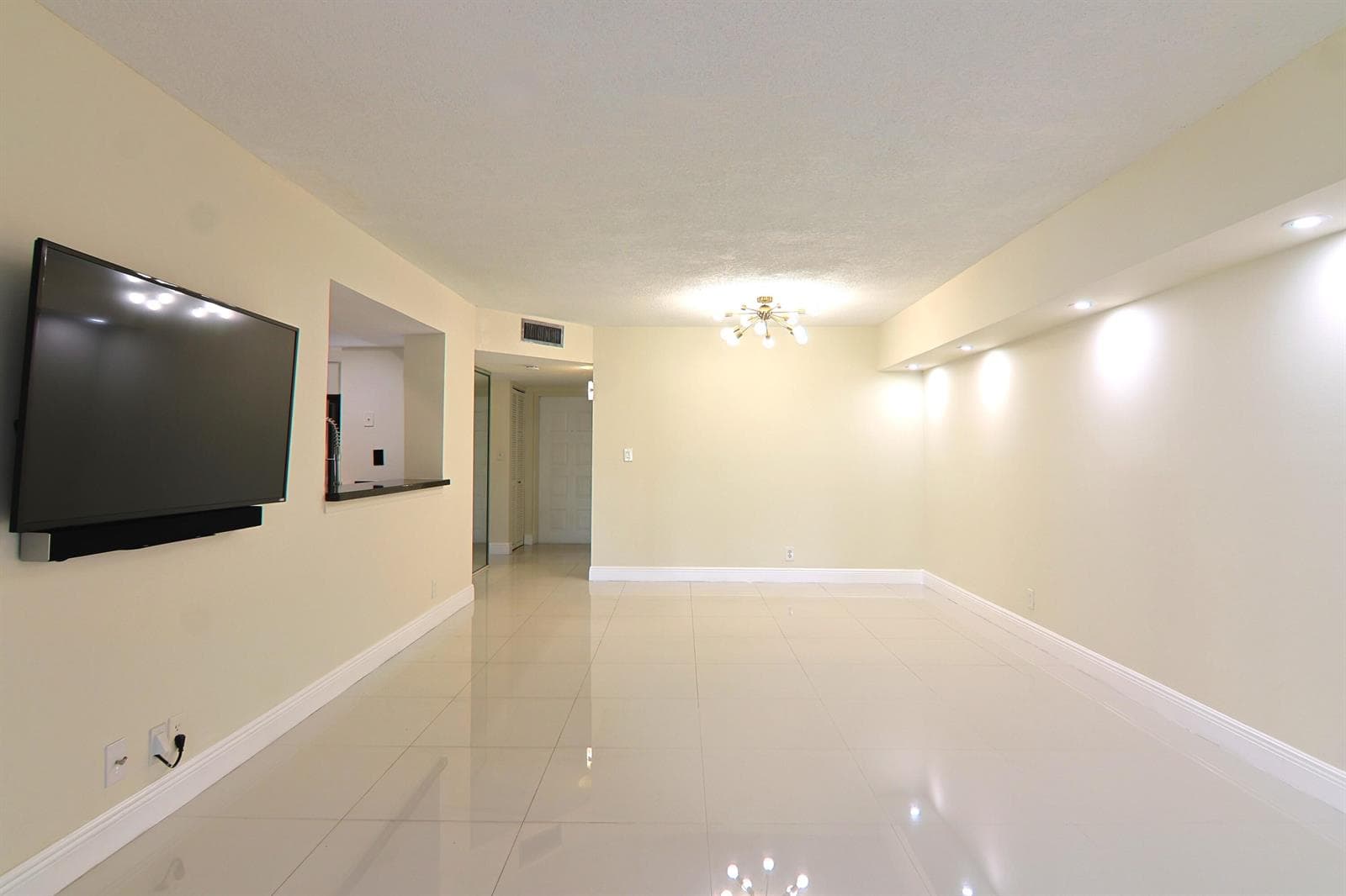 1900 Sabal Palm Drive # 106, Davie, FL 33324 — zdjęcie 3