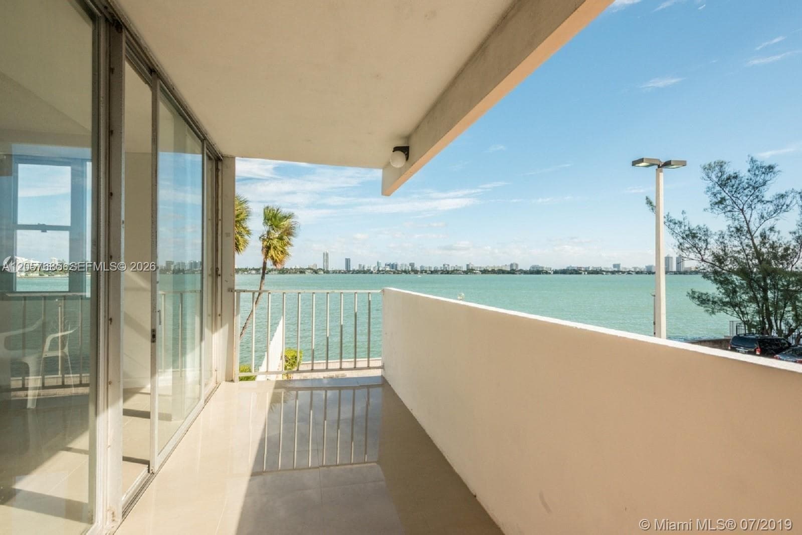 7545 E Treasure Dr # 2H, North Bay Village, FL 33141 — zdjęcie 3