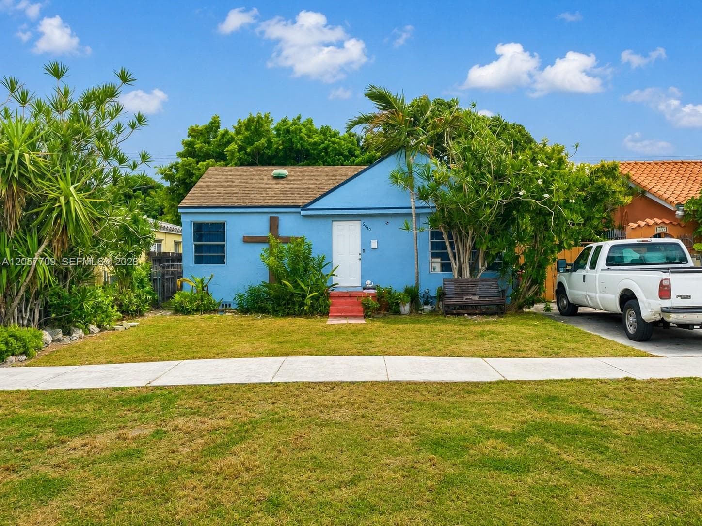 6410 SW 39th St, Miami, FL 33155