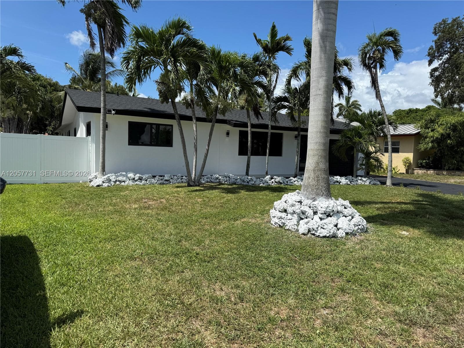 1370 SW 32nd St, Fort Lauderdale, FL 33315 — zdjęcie 2