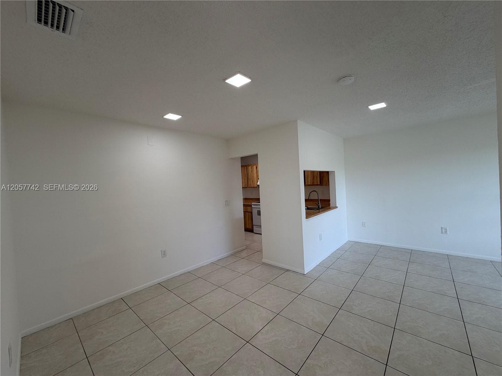 411 NW 100th Pl # 201, Pembroke Pines, FL 33024 — zdjęcie 4