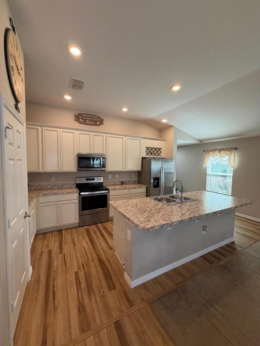 5670 NW Pine Trail Circle, Port St. Lucie, FL 34983 — zdjęcie 3