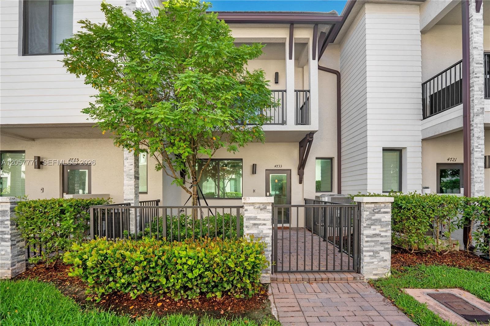 4733 NW 83rd Pkwy, Doral, FL 33166