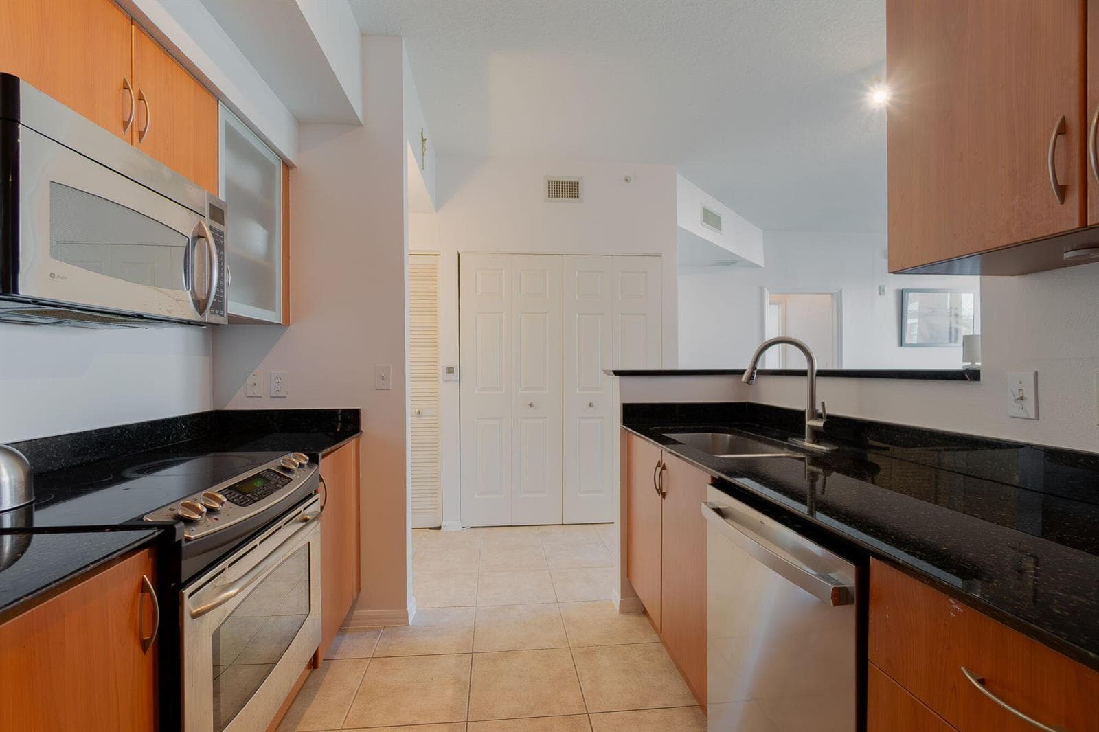 804 E WINDWARD Way # 621, Lantana, FL 33462 — zdjęcie 2