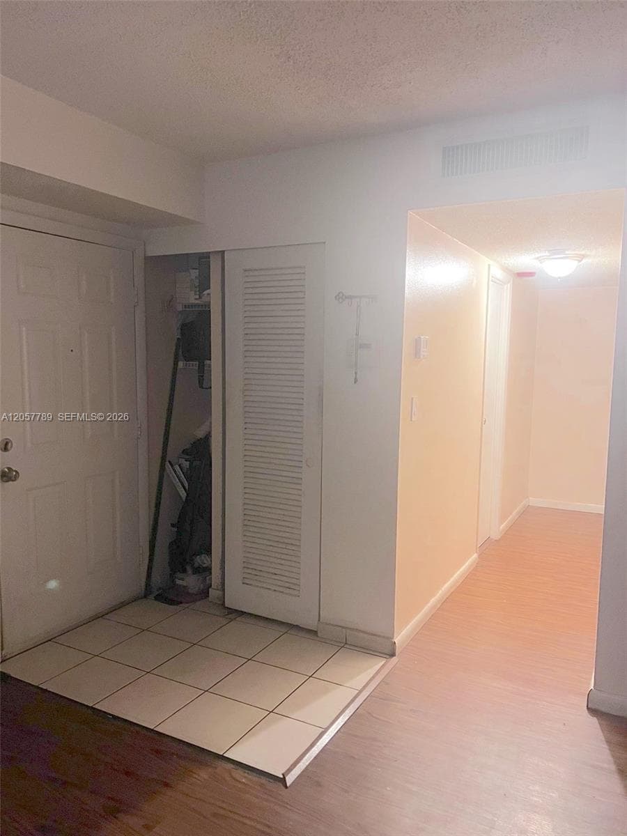 18101 NW 68th Ave # D101, Hialeah, FL 33015 — zdjęcie 3