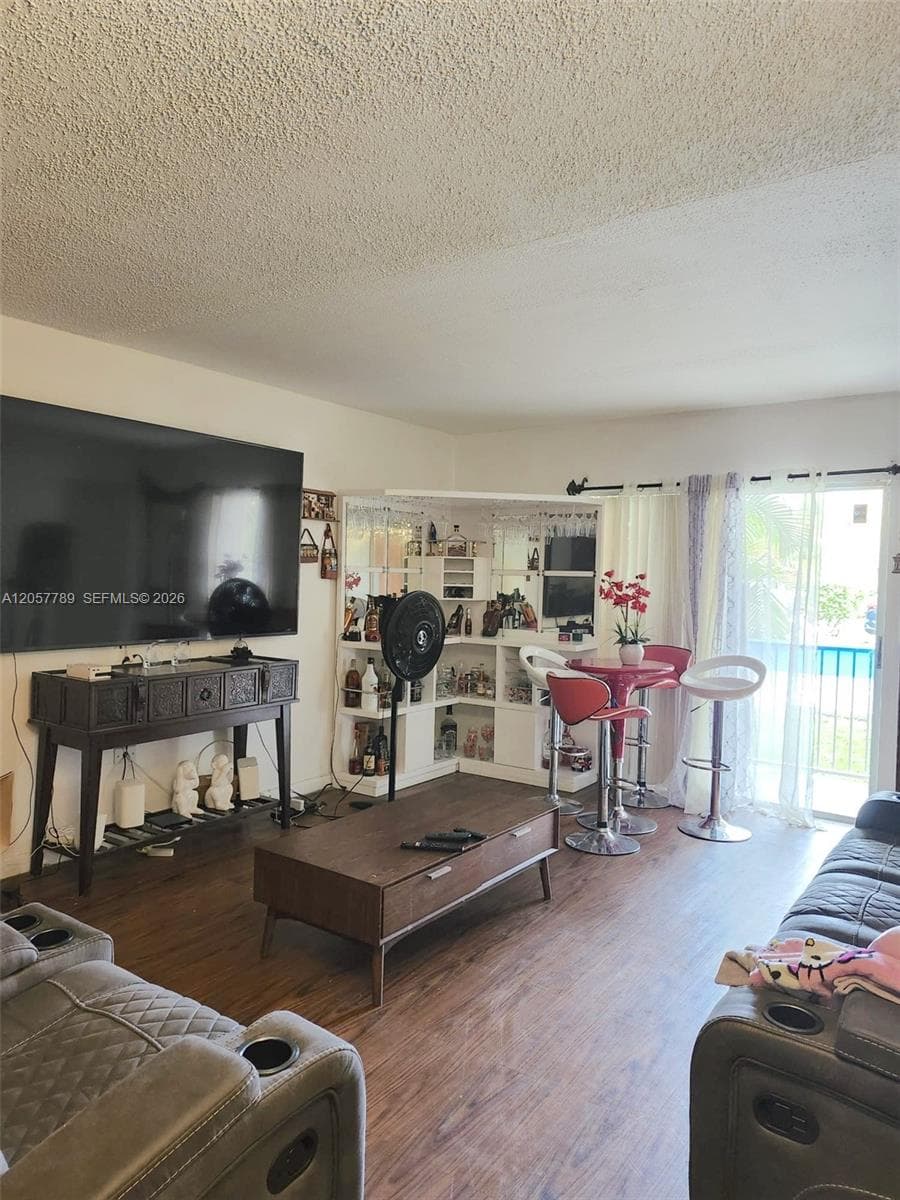 18101 NW 68th Ave # D101, Hialeah, FL 33015 — zdjęcie 4