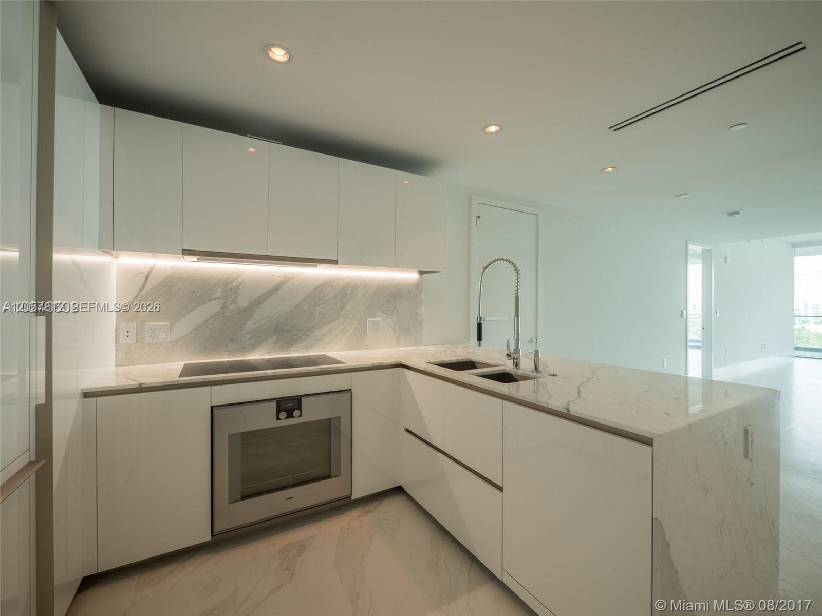 10201 Collins Ave # 1005, Bal Harbour, FL 33154 — zdjęcie 5