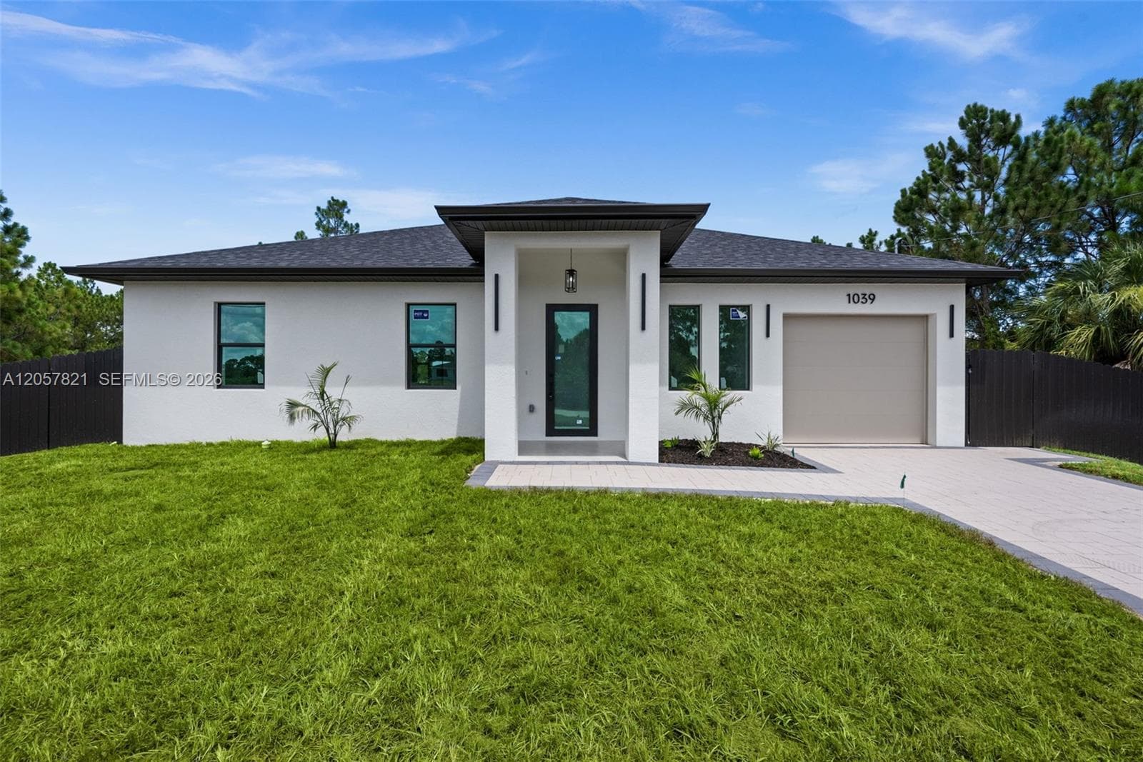 1039 Bassinger Ave S, Lehigh Acres, FL 33974
