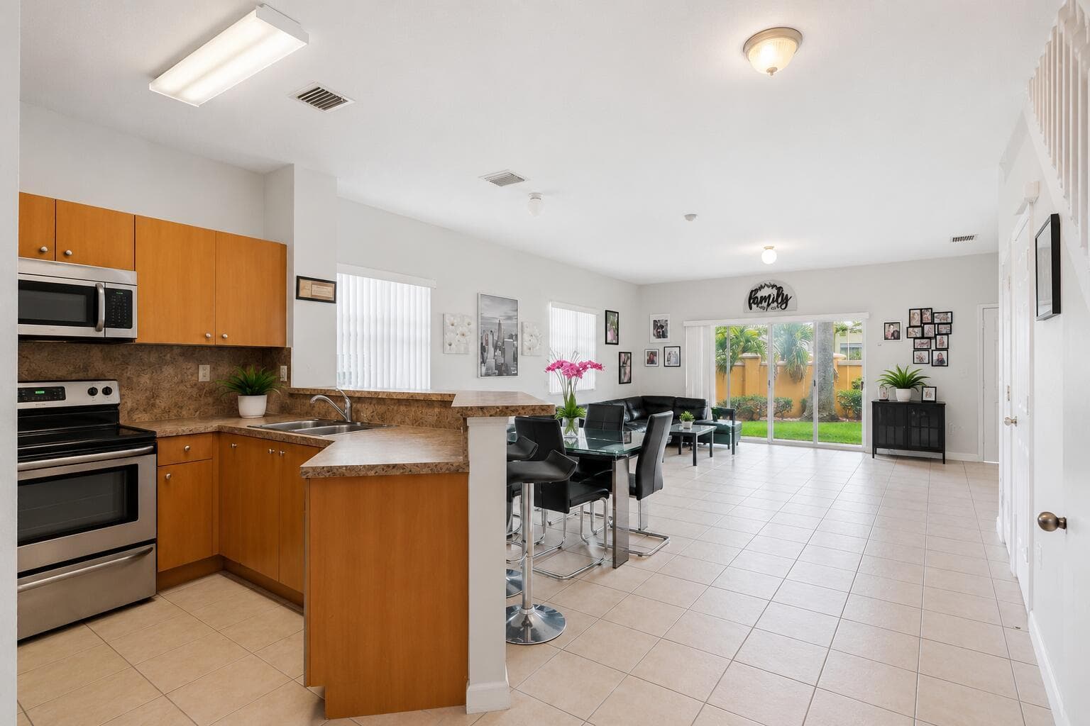 1702 SW 81ST Terrace, North Lauderdale, FL 33068 — zdjęcie 3