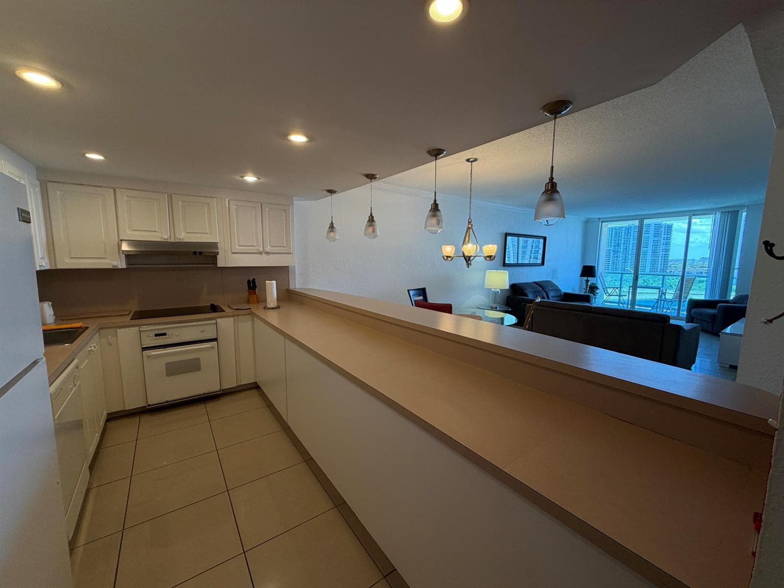 19390 COLLINS Avenue # 1405, Sunny Isles Beach, FL 33160 — zdjęcie 4