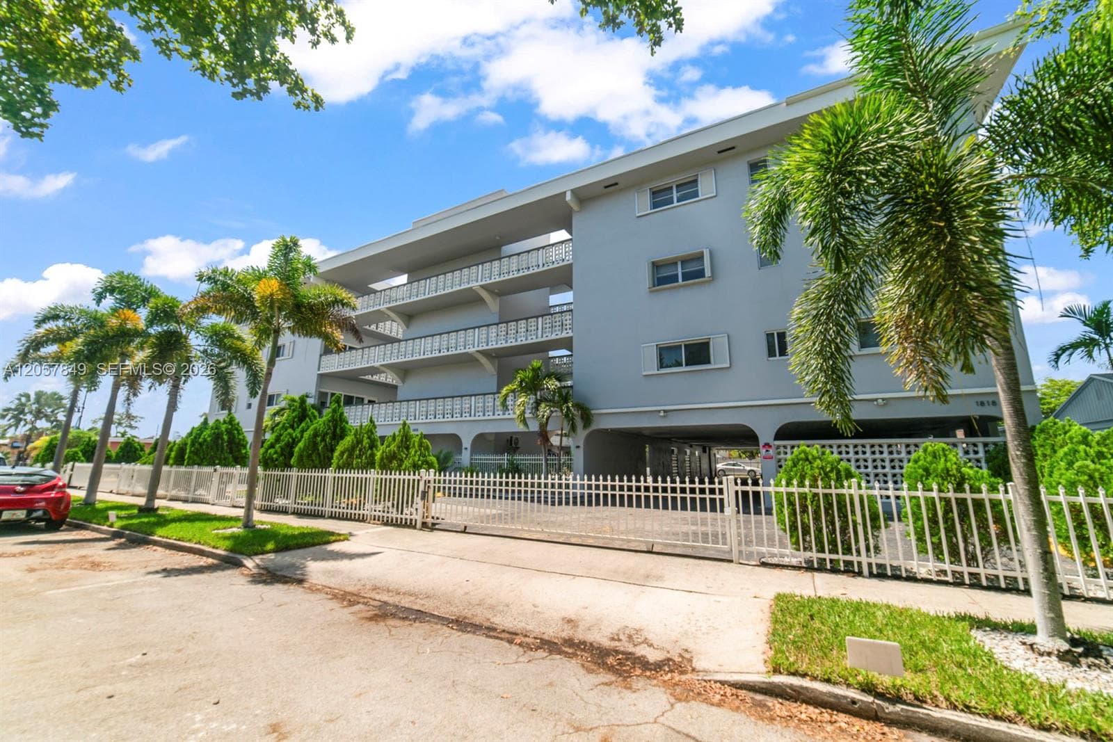 1818 Rodman St # 4A, Hollywood, FL 33020