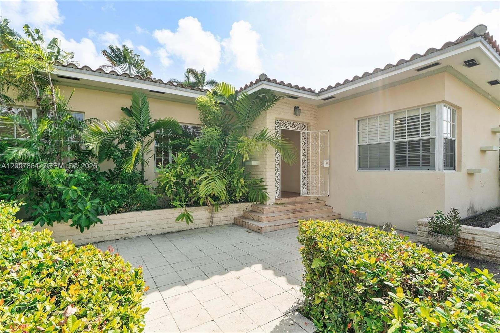 4445 N Michigan Ave, Miami Beach, FL 33140 — zdjęcie 2
