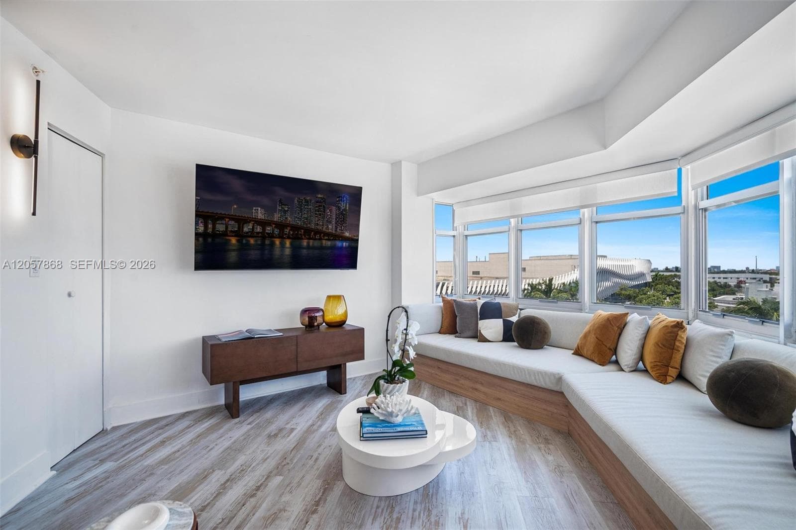 1881 Washington Ave # 8C, Miami Beach, FL 33139 — zdjęcie 3