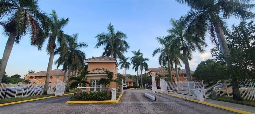 6900 SW 39TH Street # 311K, Davie, FL 33314 — zdjęcie 2