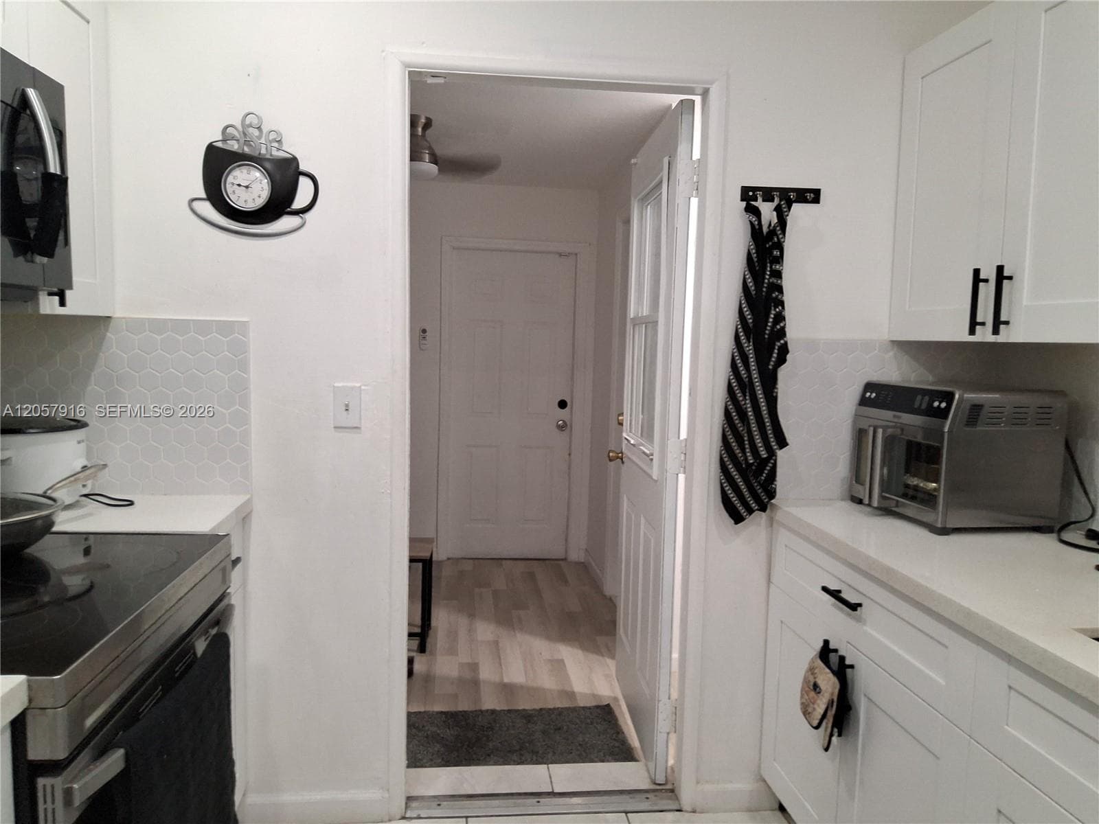 18045 NW 2nd Pl, Miami Gardens, FL 33169 — zdjęcie 3