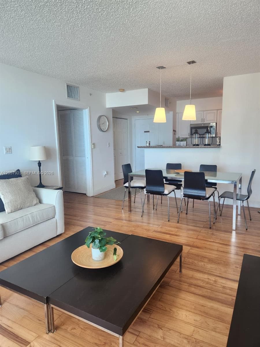 1155 Brickell Bay Dr # 1807, Miami, FL 33131 — zdjęcie 4