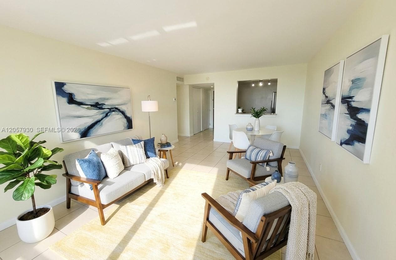 496 NW 165th St Rd # D-409, Miami, FL 33169 — zdjęcie 3