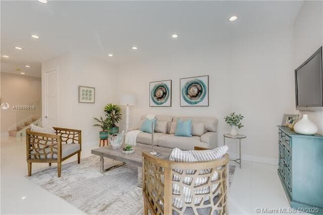 684 NE 43RD Street, Oakland Park, FL 33334 — zdjęcie 3